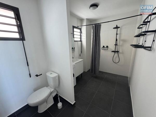 A louer studios neufs pour étudiants , MEUBLE ET EQUIPE, haut de gamme le tampon centre ville