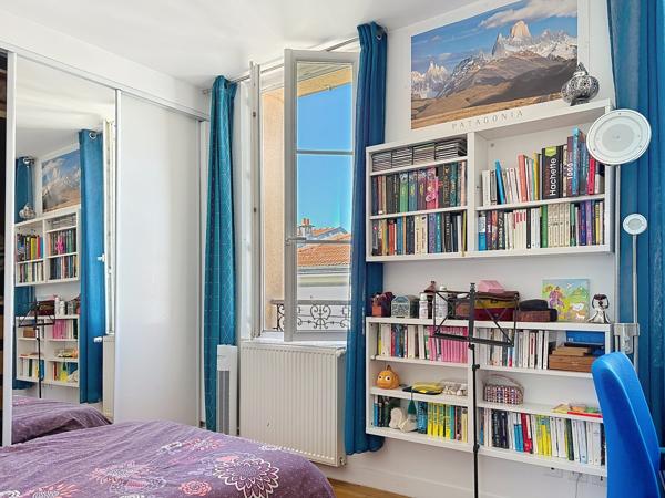 Une maison de famille avec jardin, à quelques minutes de Paris