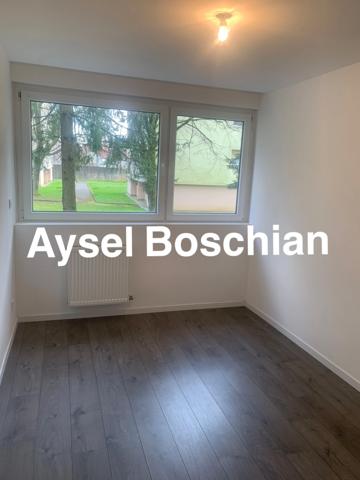 APPARTEMENT LUMINEUX -3 CHAMBRES - 94M2-  LONGWY-HAUT- PROCHE FRONTIERES ET COMMERCES