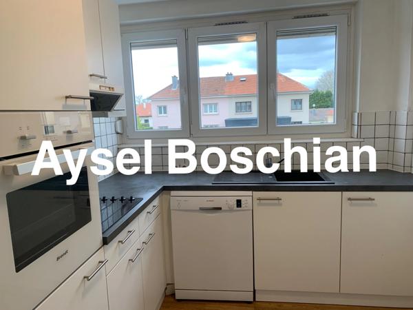 APPARTEMENT LUMINEUX -3 CHAMBRES - 94M2-  LONGWY-HAUT- PROCHE FRONTIERES ET COMMERCES