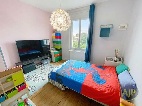 Maison à vendre Bordeaux - 8 pièces, 176m² avec 7 chambre(s) à 667 000€ - AJP Immobilier Le Bouscat