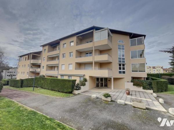 NEUVILLE SUR SAÔNE appartement trois pièces 70m² cave et emplacement de parking