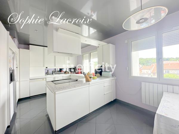 Appartement 3 pièces - 122 m² Exclusivité efficity