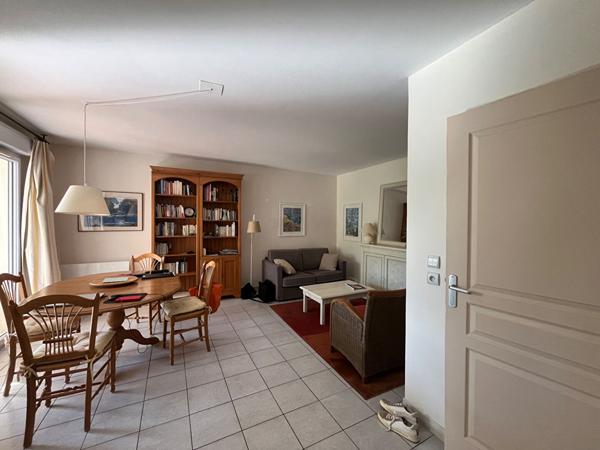 Appartement 3 pièces st donat  terrasse garage parking