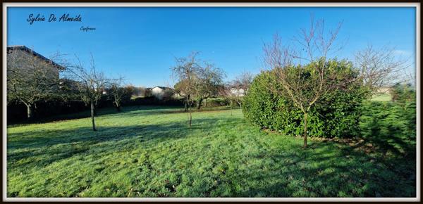 Terrain constructible, 1600 m²,  hors lotissement, Feillens proche Mâcon