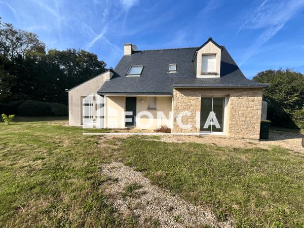 Location Maison 6 pièces 104.96 m² - 1 RUE DE TOULBROC'H Plougoumelen 56400