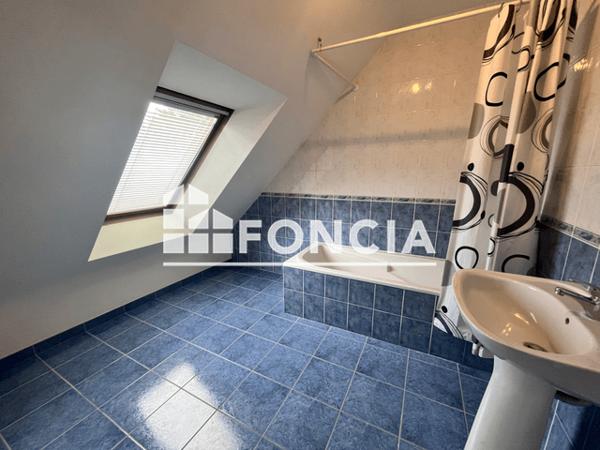 Location Maison 6 pièces 104.96 m² - 1 RUE DE TOULBROC'H Plougoumelen 56400