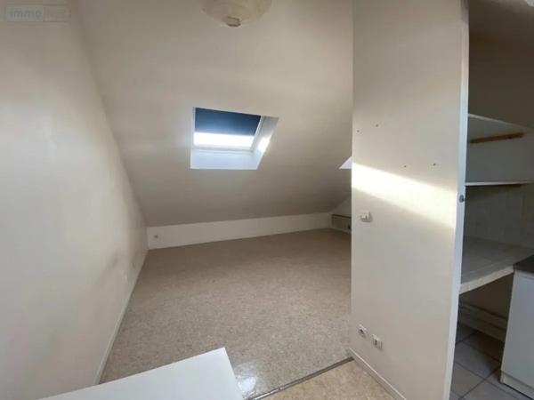 Location - Appartement Reims 51100 1 pièce 37 m 2