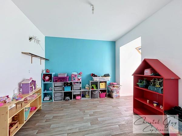 Grande maison familiale à vendre DPE B – 242 m², 8 chambres, terrain de 3 589 m² à 30 min du Mans (72)