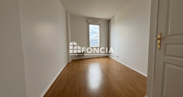 Location Appartement 2 pièces 54.25 m² - Saint-germain-en-laye 78100