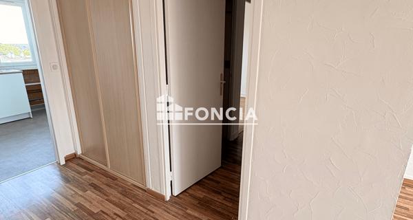 Location Appartement 4 pièces 76.82 m² - Evry 91000