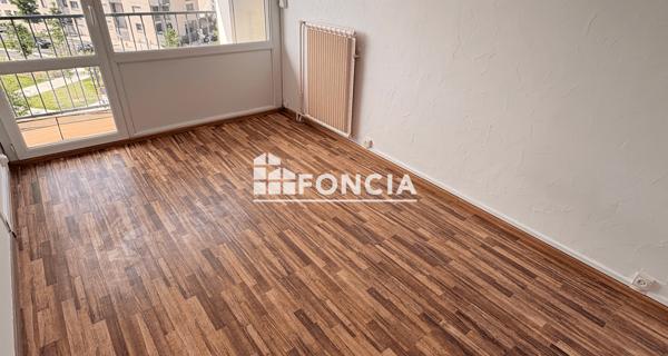 Location Appartement 4 pièces 76.82 m² - Evry 91000