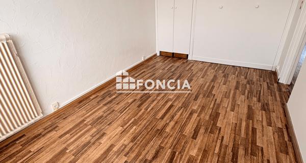 Location Appartement 4 pièces 76.82 m² - Evry 91000