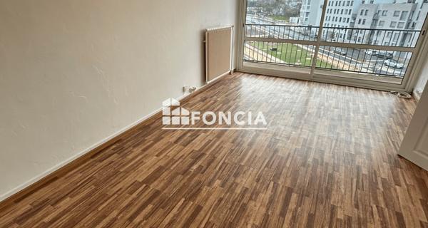 Location Appartement 4 pièces 76.82 m² - Evry 91000