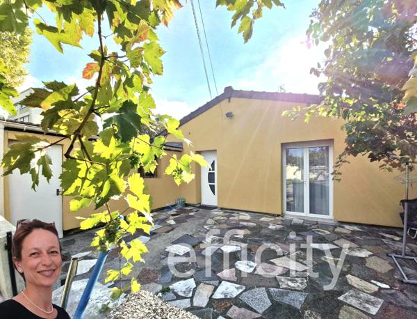 Maison
         6 pièces
        - 110 m² 329 000 € *