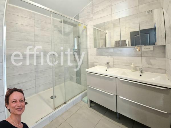 Maison
         6 pièces
        - 110 m² 329 000 € *