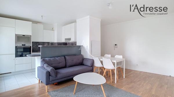 PUTEAUX/ MOULIN - BERGERES Appartement 3 pièces 57m² avec balcon et parking