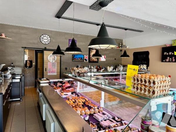 Idéalement située en plein coeur de BOURG-BLANC,

cette charcuterie traiteur bénéficie d'un e...