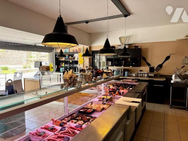 Idéalement située en plein coeur de BOURG-BLANC,

cette charcuterie traiteur bénéficie d'un e...