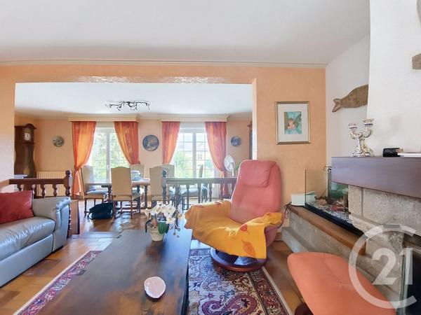 Maison à vendre  6 pièces - 131 m 2   CHATELAUDREN  - 22