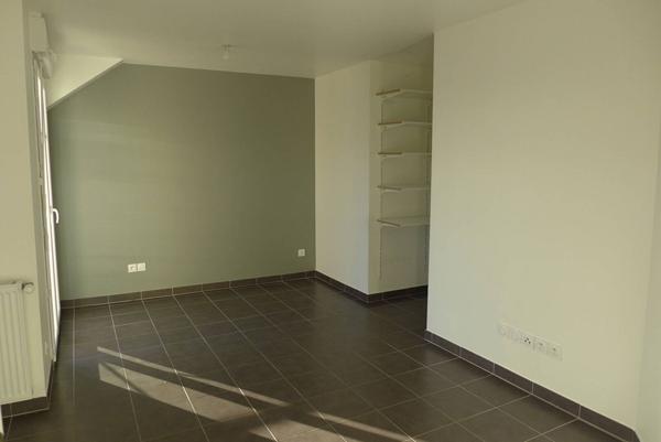 Appartement Ozoir La Ferriere 1 pièce(s) 30.3 m2