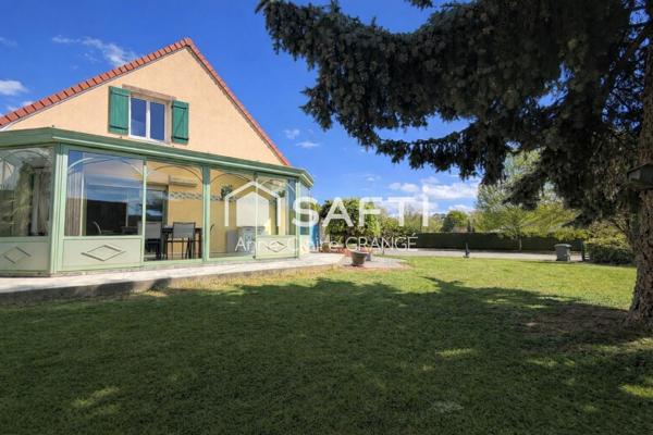 BIEN RARE avec fort potentiel + HANGAR 200 m² + SPA + EXTÉRIEURS SOIGNÉS – Sillé-le-Guillaume