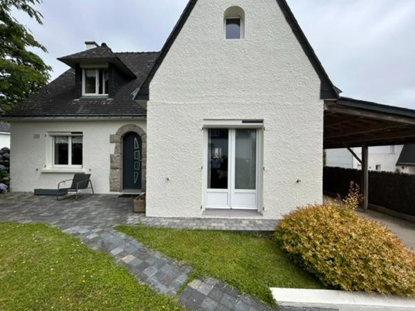 ELEGANTE MAISON NEO-BRETONNE RENOVEE VIE DE PLAIN-PIED A BRECH | 126 m² | 4 chambres | Terrain clos de 600 m² | DPE performant  BRECH (56)