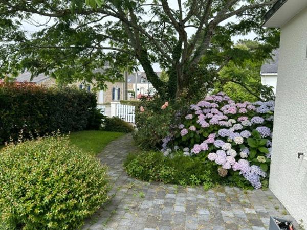 ELEGANTE MAISON NEO-BRETONNE RENOVEE VIE DE PLAIN-PIED A BRECH | 126 m² | 4 chambres | Terrain clos de 600 m² | DPE performant  BRECH (56)
