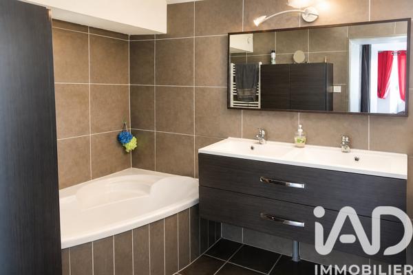 Immeuble à vendre 340 m² Porte-des-Bonnevaux