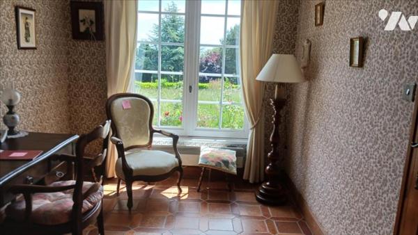 Autonomie complète de plain-pied. Pavillon avec petite vue sur la Mer et la Hougue sur 2.339 m² de t