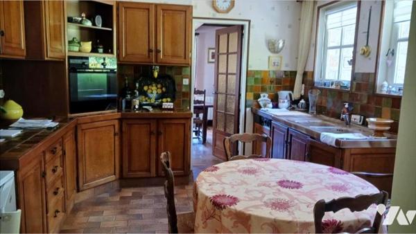 Autonomie complète de plain-pied. Pavillon avec petite vue sur la Mer et la Hougue sur 2.339 m² de t