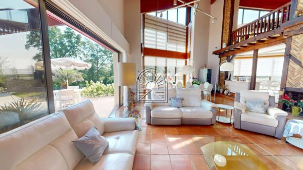 Propriete 8 pièce(s) 4 chambre(s) 413 m²