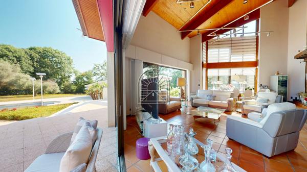 Propriete 8 pièce(s) 4 chambre(s) 413 m²