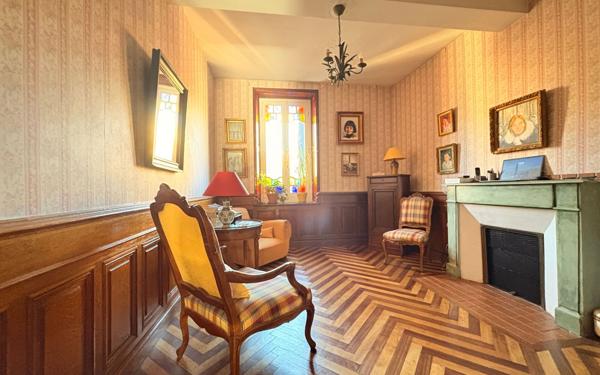 Maison à vendre    8 pièces •  Carcassonne