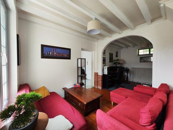 Maison de 112 m² avec dépendances, à 2 pasdu centre ville de Lisieux