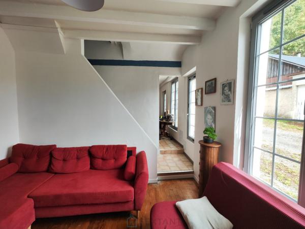 Maison de 112 m² avec dépendances, à 2 pasdu centre ville de Lisieux