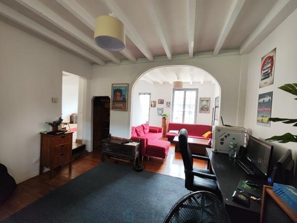 Maison de 112 m² avec dépendances, à 2 pasdu centre ville de Lisieux