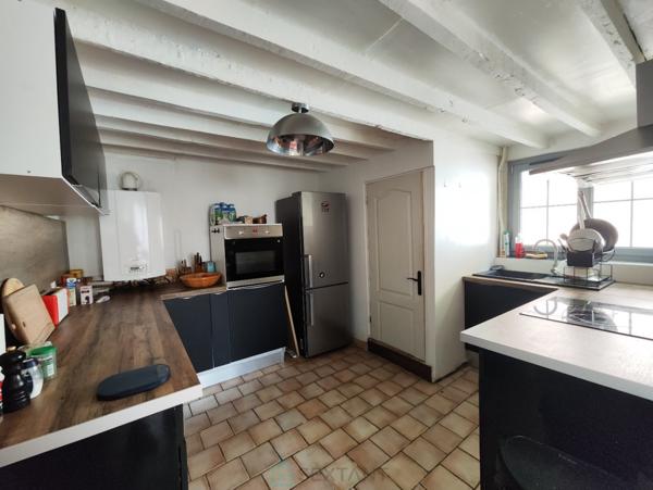 Maison de 112 m² avec dépendances, à 2 pasdu centre ville de Lisieux