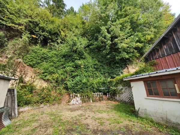 Maison de 112 m² avec dépendances, à 2 pasdu centre ville de Lisieux