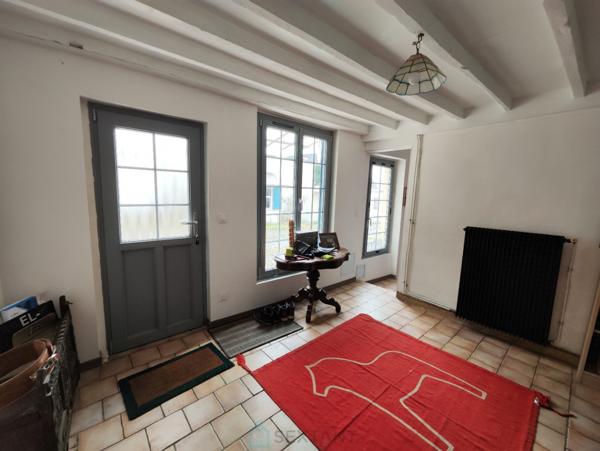 Maison de 112 m² avec dépendances, à 2 pasdu centre ville de Lisieux