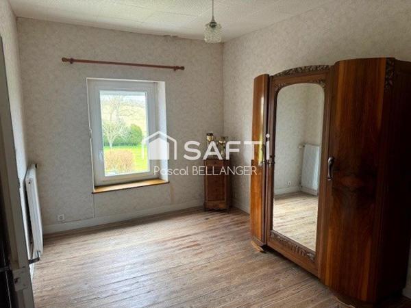 Découvrez cette charmante maison de 6 pièces à Servant (habitable de suite), offrant une surface habitable de 132 m² sur un vaste terrain de 2930m²