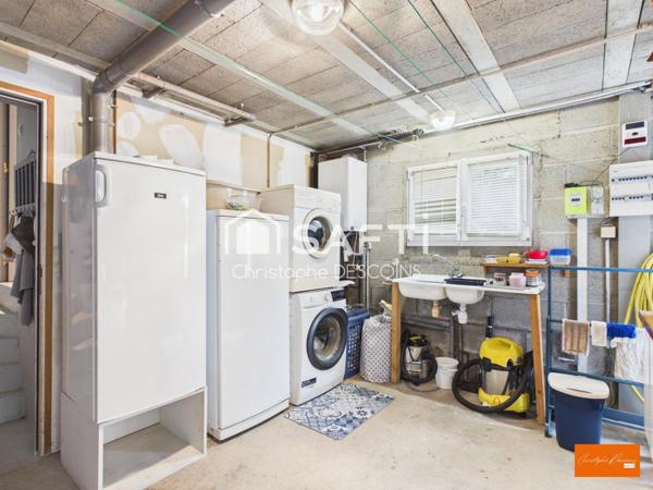 Superbe maison familiale rénovée  136 m²  Terrain 606 m²  Mayenne  SANS TRAVAUX