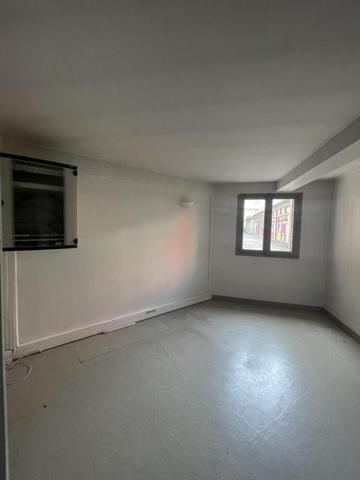 REF 12387-  6 RUE PIERRET - LOCAL COMMERCIAL