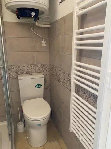Vente                                                      Appartement
                        
                     1 pièces                      18 m2                     à La Londe-les-Maures