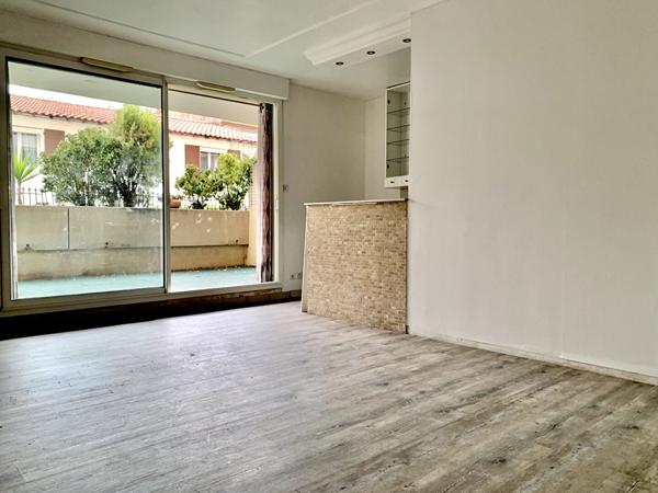 A vendre en exclusivité un appartement Marseille de type 2 avec terrasse - Quartier la Conception
