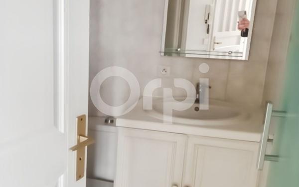 Appartement à louer    1 pièce • 26 m2 Senlis