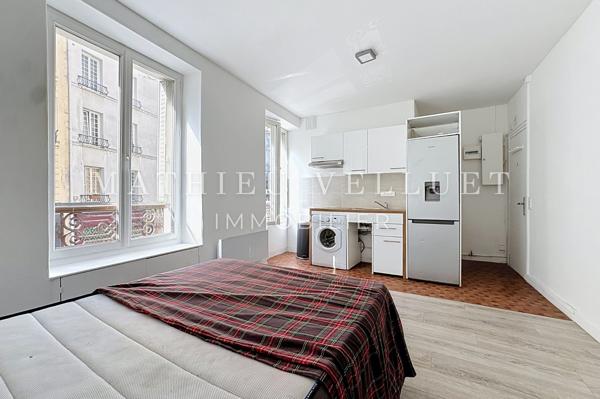 Quartier Jules-Joffrin, Rue Marcadet : Studio 19.40m2 carrez situé au 1er étage, exposé Sud