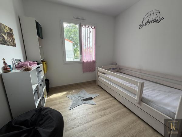 Maison
                                                                                                                                                                                                                                                                                                                        5 pièce(s)                                                                                                                                                                                                          3 chambre(s)                                                                                                                                                                                                          95.55  m²