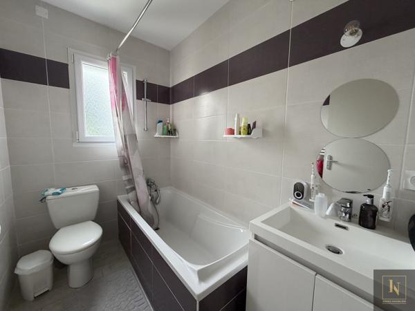 Maison
                                                                                                                                                                                                                                                                                                                        5 pièce(s)                                                                                                                                                                                                          3 chambre(s)                                                                                                                                                                                                          95.55  m²