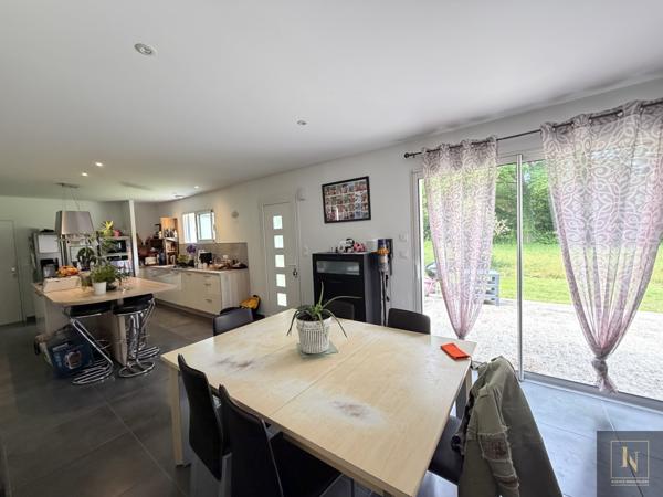 Maison
                                                                                                                                                                                                                                                                                                                        5 pièce(s)                                                                                                                                                                                                          3 chambre(s)                                                                                                                                                                                                          95.55  m²